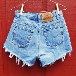 Levi's Classic Cut Off High Rise Jean Shorts